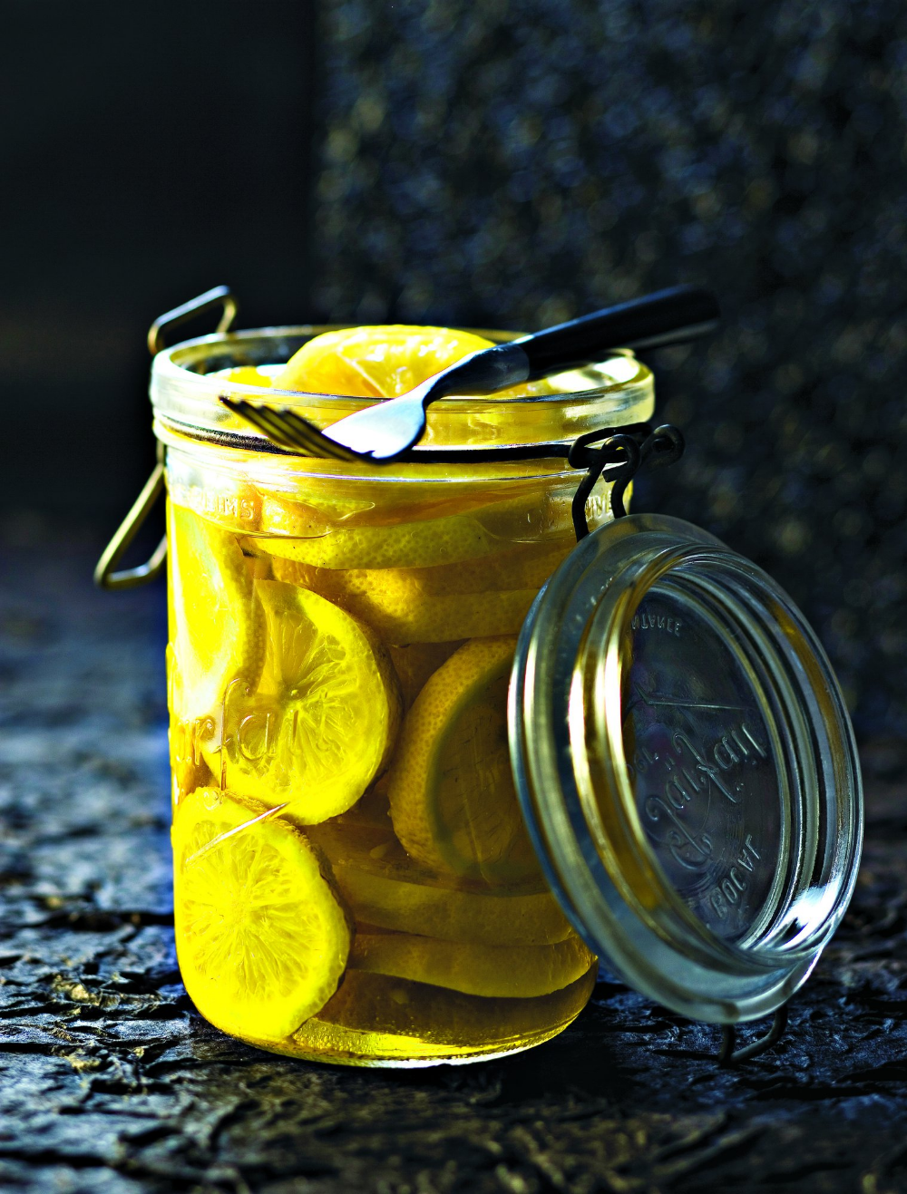 Comment faire du citron confit à mettre en bocaux ?
